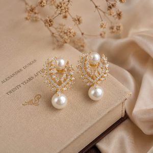 Pearl Elan Stud Earrings