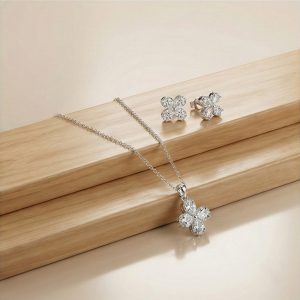 AGOR 925 Sterling Silver Sparkling Floral Clover Pendant and Earring Set High Polish Jewellery for Women