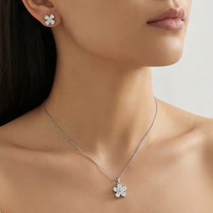AGOR 925 Sterling Silver Sparkling Floral Clover Pendant and Earring Set High Polish Jewellery for Women