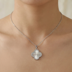 AGOR 925 Sterling Silver Sunburst Clover Pendant Necklace Jewellery