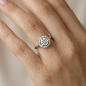 AGOR 925 Sterling Silver Classic Round Halo Solitaire Ring Jewellery for Women