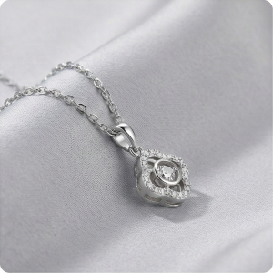 AGOR 925 Sterling Silver Dancing Stone Floral Clover Pendant Necklace Jewellery for Women