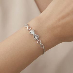 AGOR 925 Sterling Silver Interlocking Twisted Link Bracelet for Women, Textured Finish Modern Jewellery