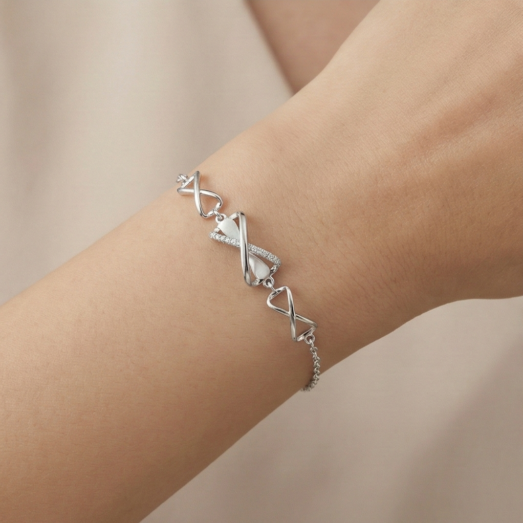 925 Sterling Silver Interlocking Twisted Link Bracelet for Women, Textured Finish Modern Jewellery
