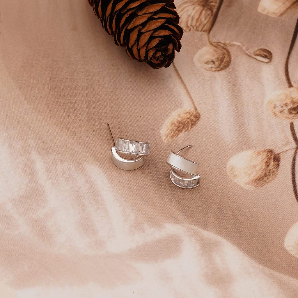 AGOR 925 Sterling Silver Split Design Stud Earrings Mother of Pearl Inlay Rhodium Plated Jewellery