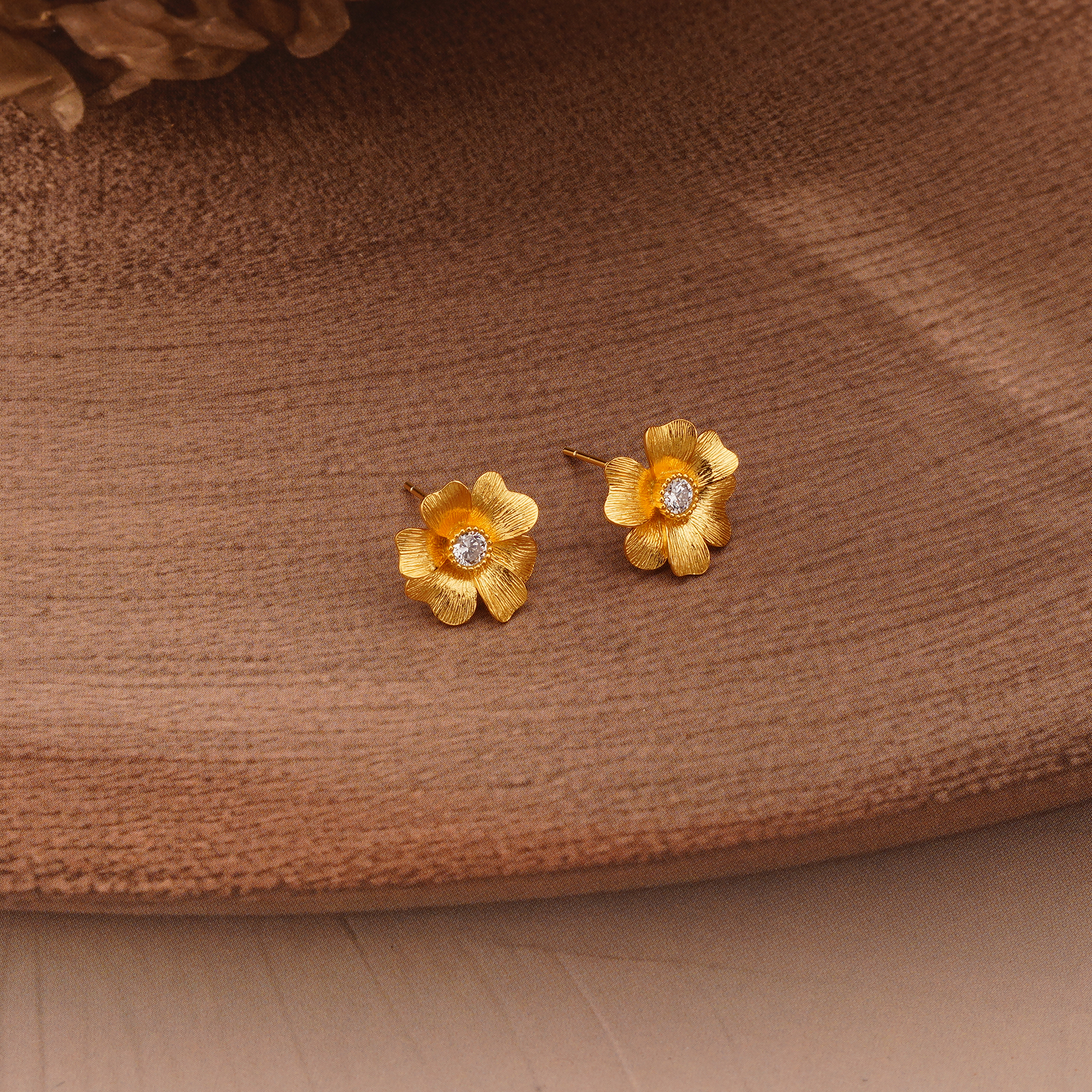 925 Sterling Silver Textured Floral Stud Earrings Gold Plated Flower Jewellery