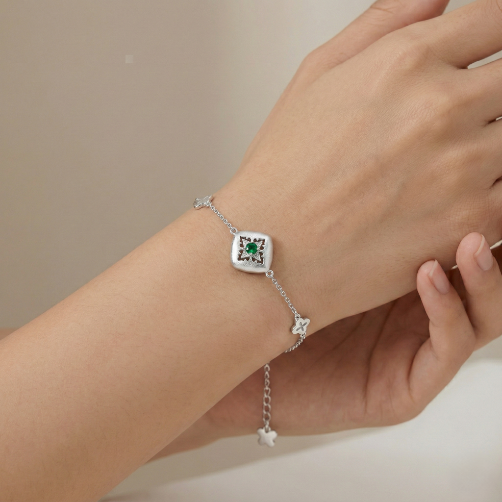 AGOR LUXE 925 Sterling Silver Geometric Emerald Green Centerpiece Chain Bracelet Jewellery for Women