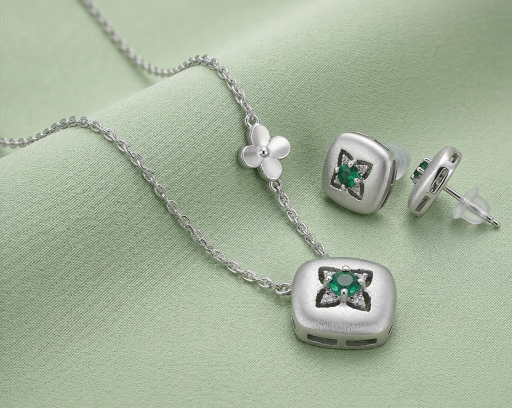 AGOR LUXE 925 Sterling Silver Cushion Floral Pendant Necklace and Stud Earrings Set Matte Finish Fine Jewellery