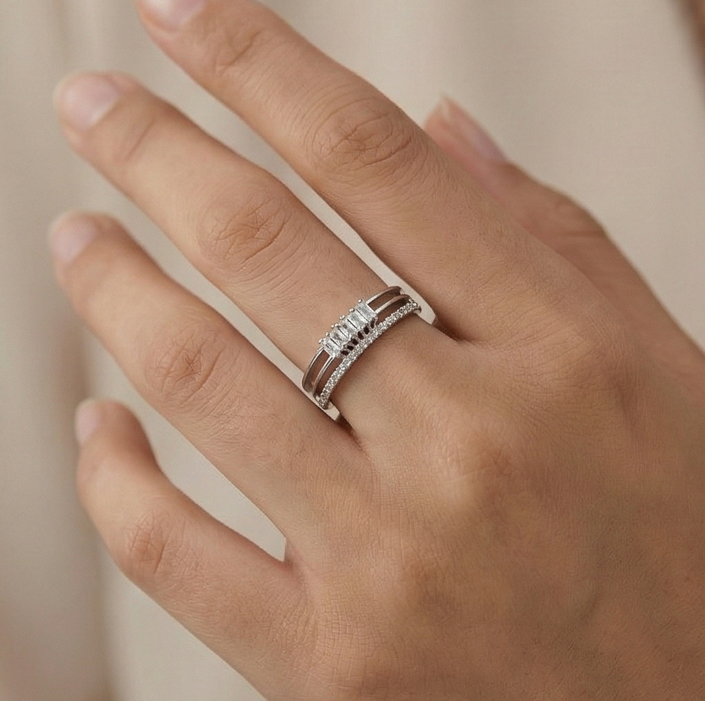 925 Sterling Silver Modern Split Shank Ring for Women, Adjustable Jewellery