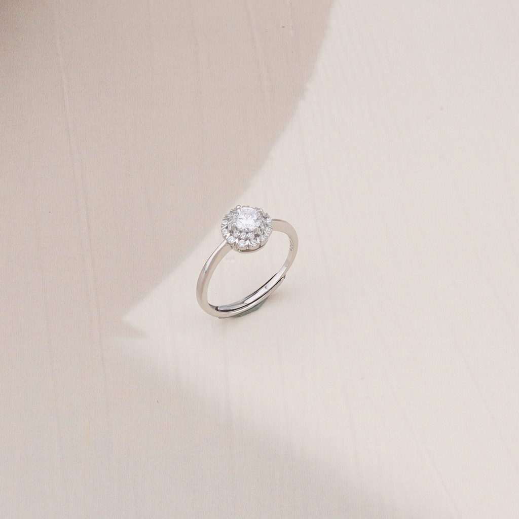 AGOR 925 Sterling Silver Classic Round Halo Solitaire Adjustable Ring Jewellery for Women