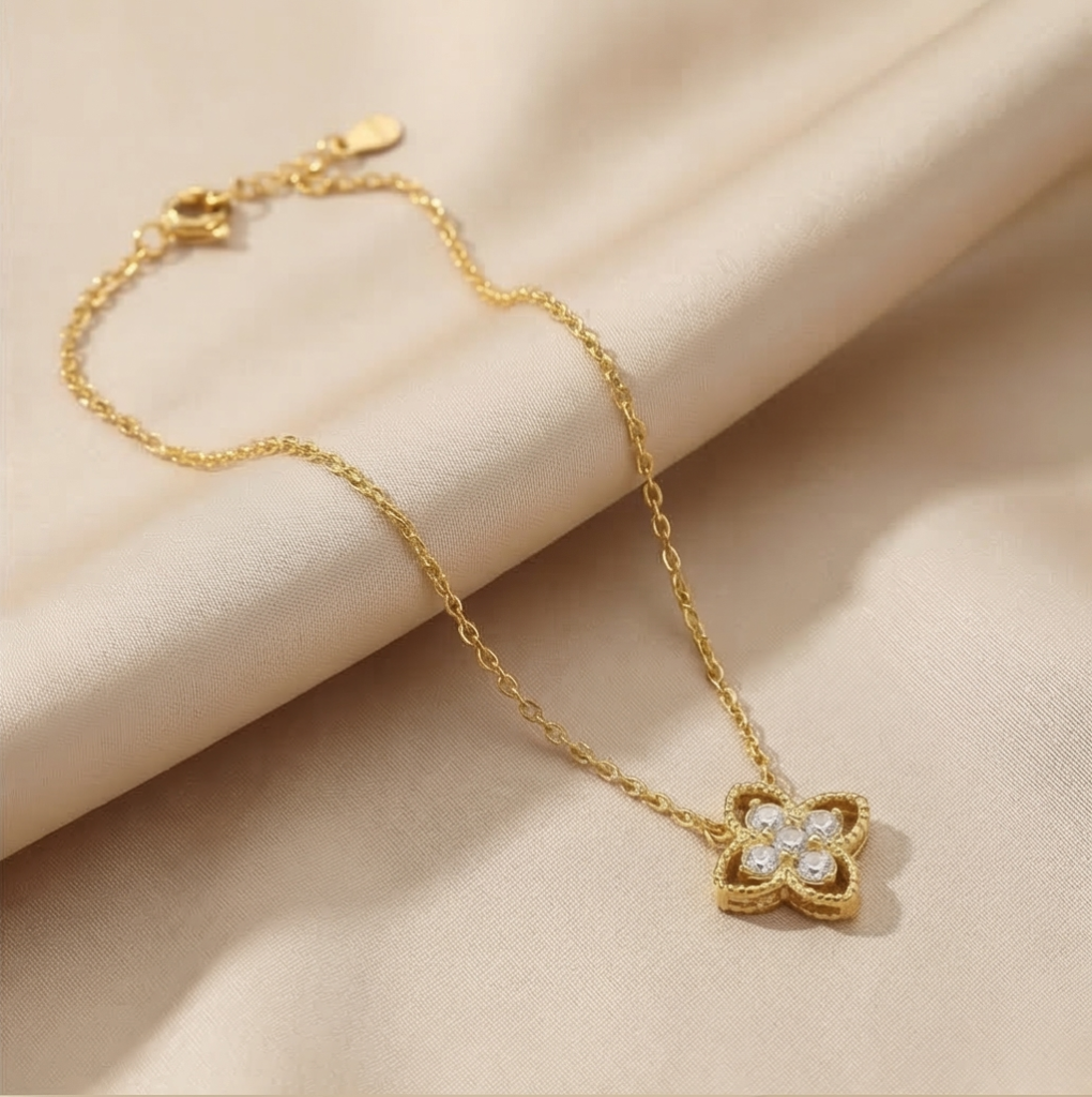 AGOR 925 Sterling Silver Vintage Clover Bracelet in Premium Gold Finish Classic Jewellery for Women