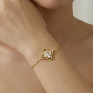 AGOR 925 Sterling Silver Vintage Clover Bracelet in Premium Gold Finish Classic Jewellery for Women