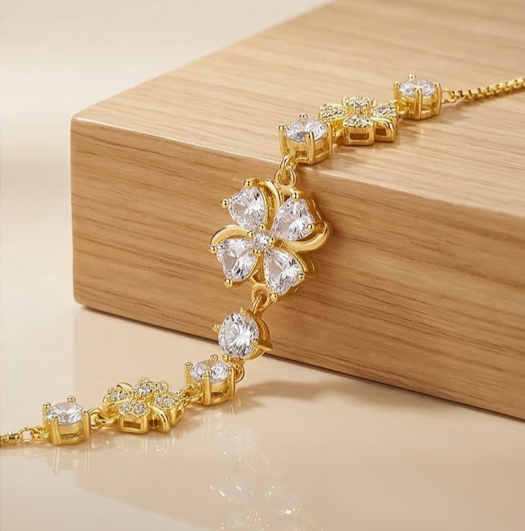 925 Sterling Silver Gold Plated Floral Clover Adjustable Bolo Bracelet Premium Jewellery for Women