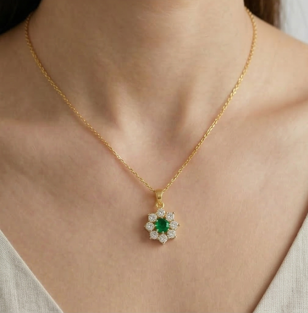 925 Sterling Silver Floral Halo Pendant Necklace Jewellery with Green Center in Gold Plated Finish