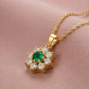 925 Sterling Silver Floral Halo Pendant Necklace Jewellery with Green Center in Gold Plated Finish