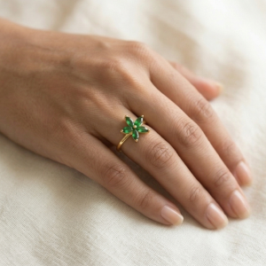 AGOR 925 Sterling Silver Green Starburst Floral Ring Yellow Gold Finish Jewellery for Women - Size 7