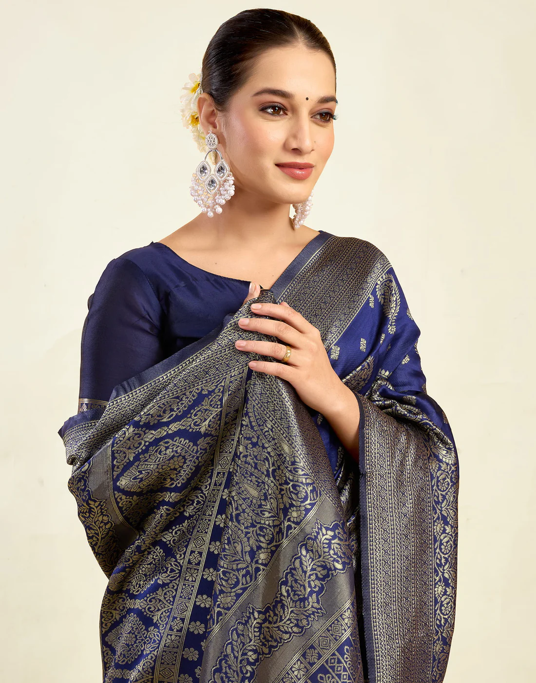 AXONIT Women's Silk Blend Banarasi Jacquard