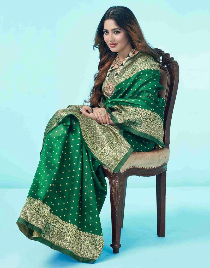 AXONIT Women's Silk Blend Banarasi Jacquard Traditional Motifs Design Saree with Unstitched Blouse Piece