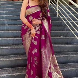 AXONIT Women's Silk Blend Banarasi Jacquard Zari Butta with Brocade Pallu Design Saree with Unstitched Blouse Piece