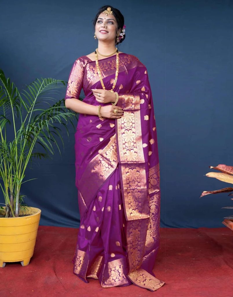 AXONIT Women's Silk Blend Banarasi Jacquard Floral & Paisley Design Saree with Unstitched Blouse Piece