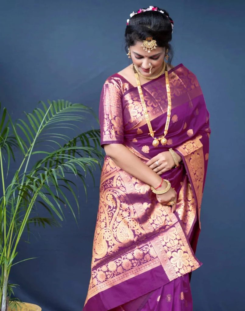 AXONIT Women's Silk Blend Banarasi Jacquard Floral & Paisley Design Saree with Unstitched Blouse Piece