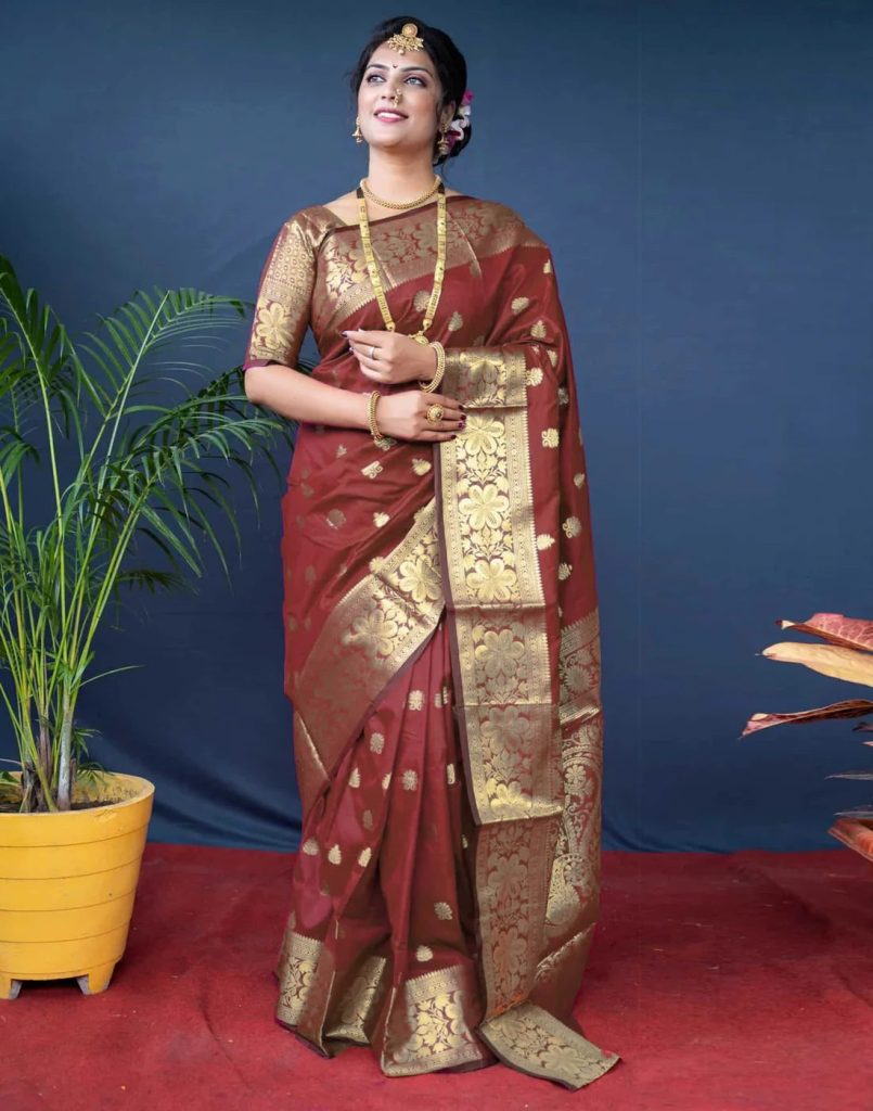 AXONIT Women's Silk Blend Banarasi Jacquard Floral & Paisley Design Saree with Unstitched Blouse Piece