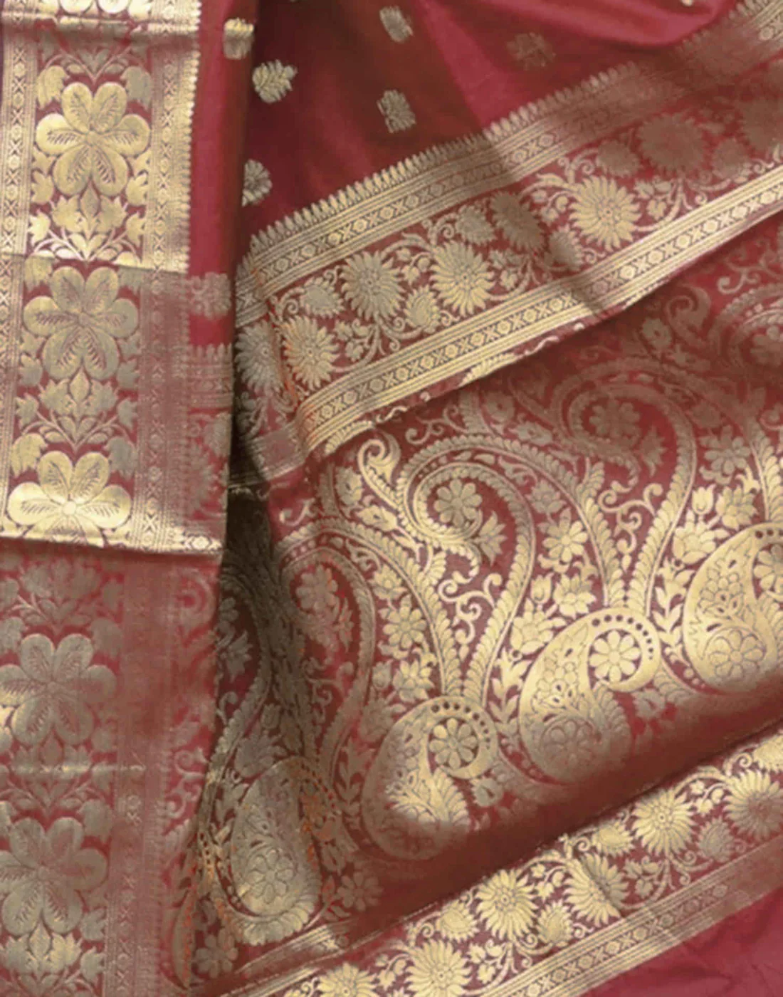 AXONIT Women's Silk Blend Banarasi Jacquard Floral & Paisley Design Saree with Unstitched Blouse Piece