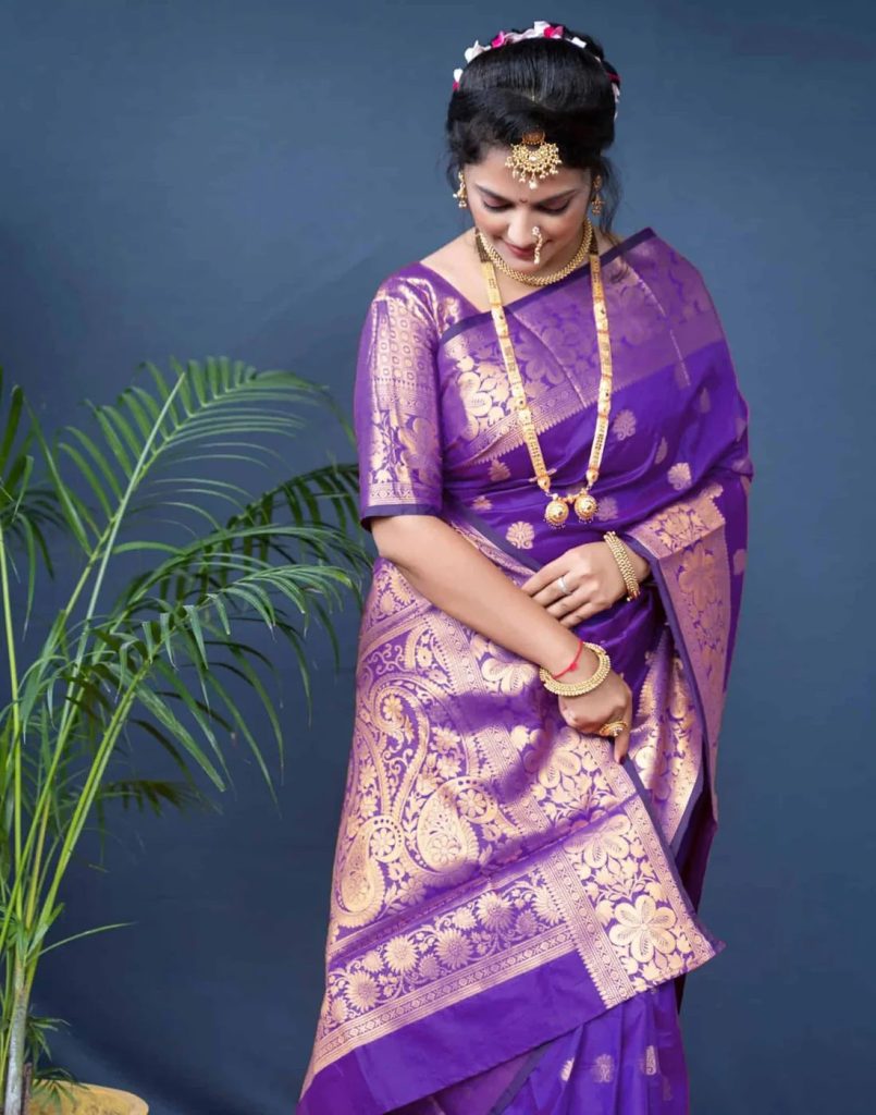 AXONIT Women's Silk Blend Banarasi Jacquard Floral & Paisley Design Saree with Unstitched Blouse Piece
