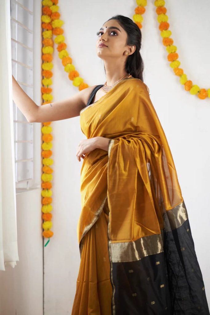 AXONIT Women's Cotton Saree with Zari Motifs & Dual Tone Finish with Unstitched Blouse Piece