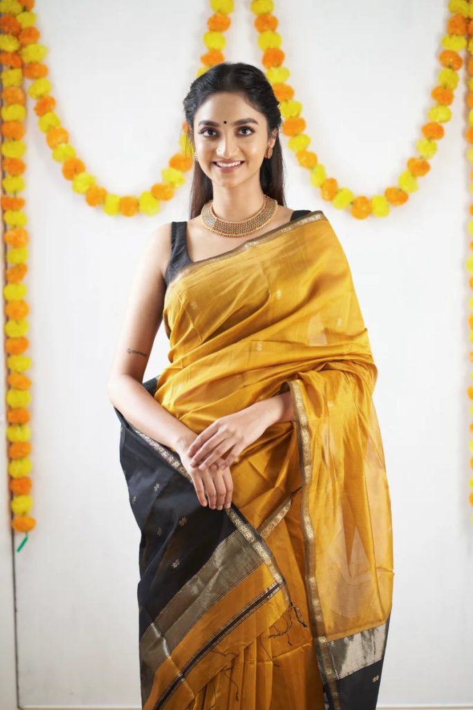 AXONIT Women's Cotton Saree with Zari Motifs & Dual Tone Finish with Unstitched Blouse Piece