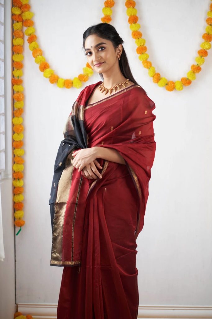 AXONIT Women's Cotton Saree with Zari Motifs & Dual Tone Finish with Unstitched Blouse Piece