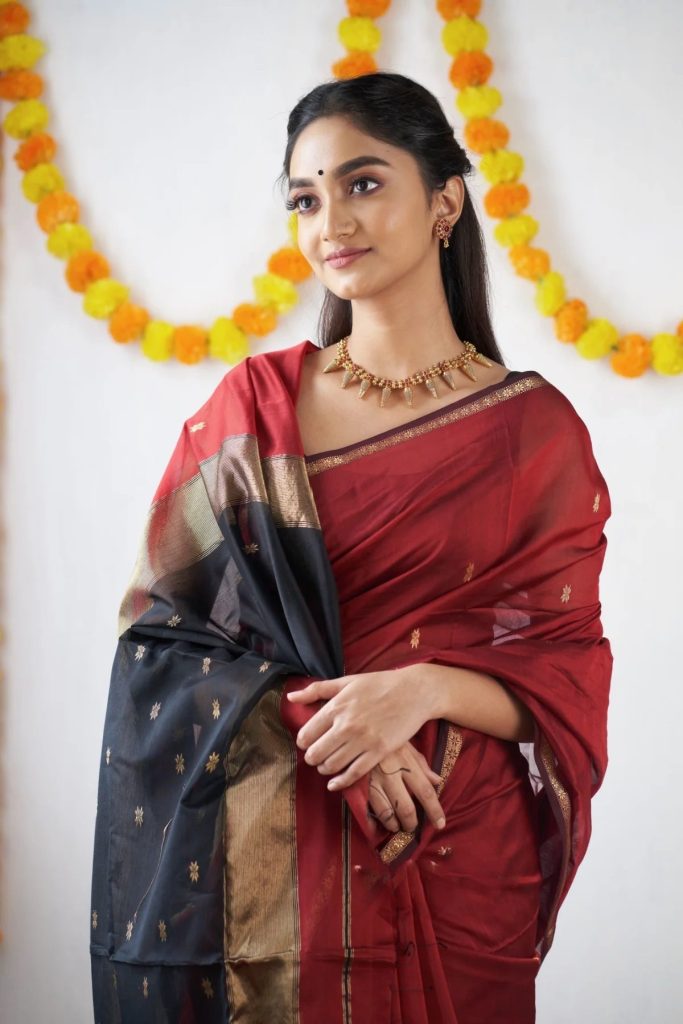 AXONIT Women's Cotton Saree with Zari Motifs & Dual Tone Finish with Unstitched Blouse Piece