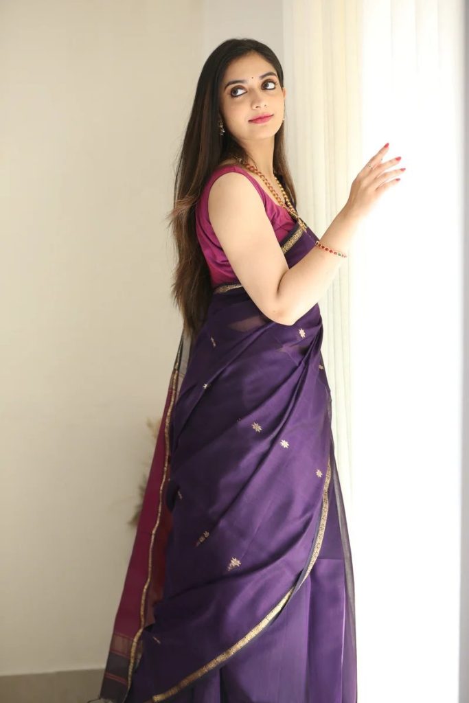 AXONIT Women's Cotton Saree with Zari Motifs & Dual Tone Finish with Unstitched Blouse Piece