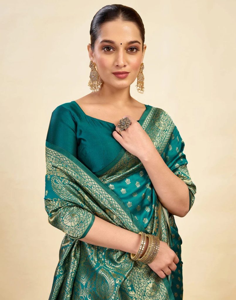 AXONIT Women's Silk Blend Banarasi Jacquard Classic Motif Design Saree with Unstitched Blouse Piece