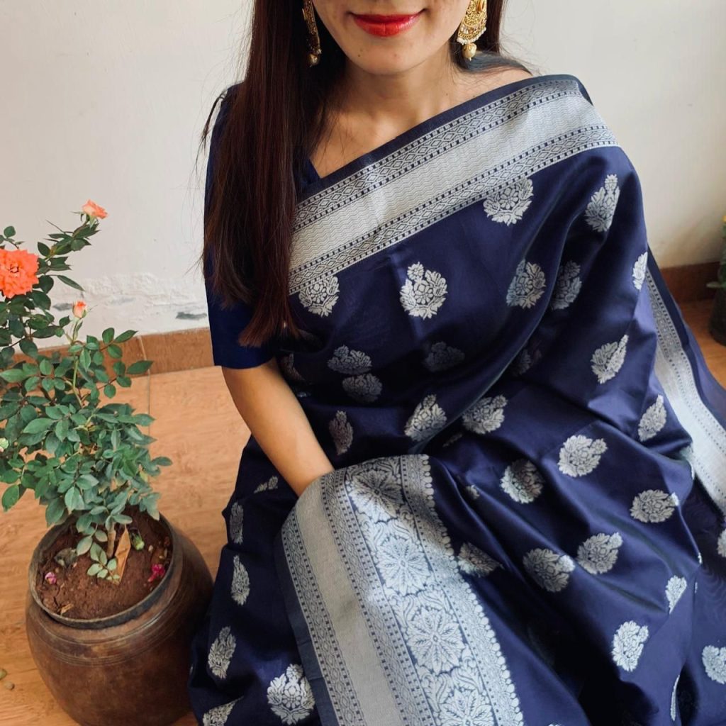 AXONIT Women's Premium Banarasi Silk Saree with Silver Zari Butti Weaving with Silver Zari Floral Motifs Border with Unstitched Blouse Piece - Navy Blue