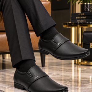 WUGO Men's Black Formal Shoes, FOX-1006-BLK