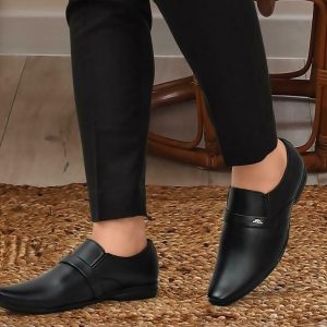 WUGO Men's Black Formal Shoes, FOX-1006-BLK