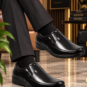 WUGO Men’s Black Formal Shoes, FOX-5024-BLK