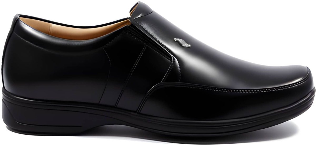 WUGO Men's Black Formal Shoes, FOX-5024-BLK