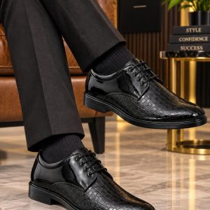 WUGO Men’s Black Formal Shoes, FOX1004-BLK