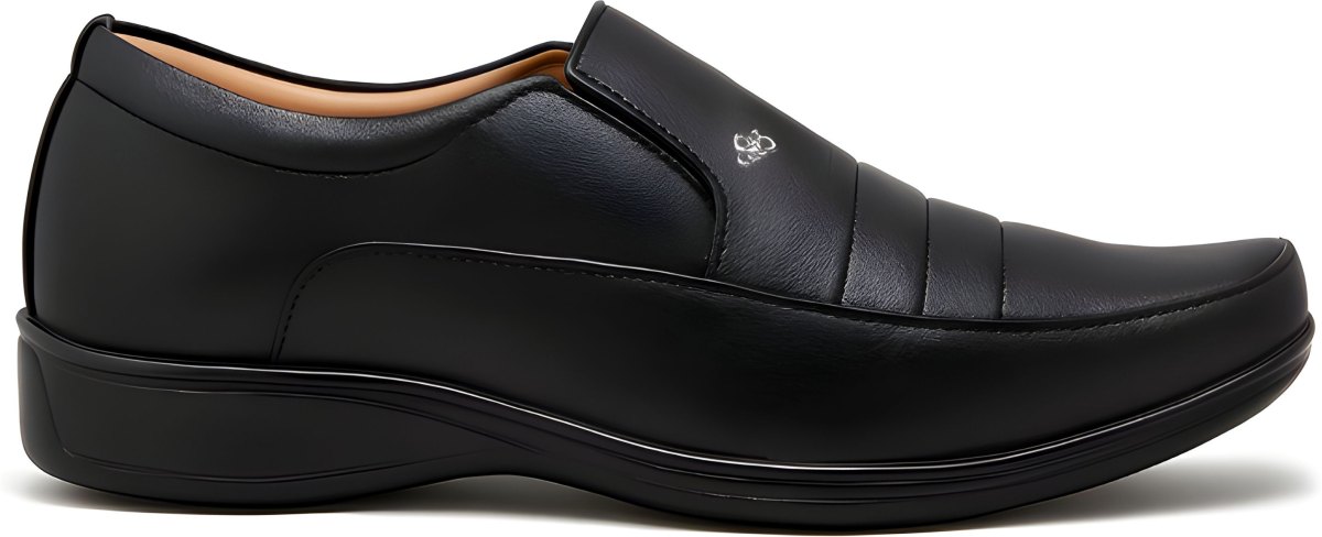 WUGO Men's Black Formal Shoes, FX-1005-BLK